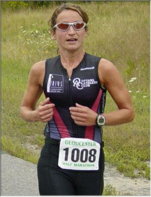 Lisa Balerna on her way to a PB 1:27:13 in the Gloucester Half-Marathon