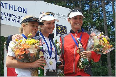 Natasha Filliol (L) on the podium at the 2002 Nike Victoria International Triathlon
