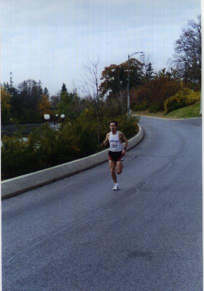 [Masters Runner Larry McCloskey in the Run for the Cure]